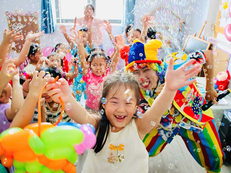 Thuê Chú Hề Thổi Bóng Tại Hóc Môn. Ảnh 1 Thuê Chú Hề Thổi Bóng Tại Hóc Môn. Ảnh 1